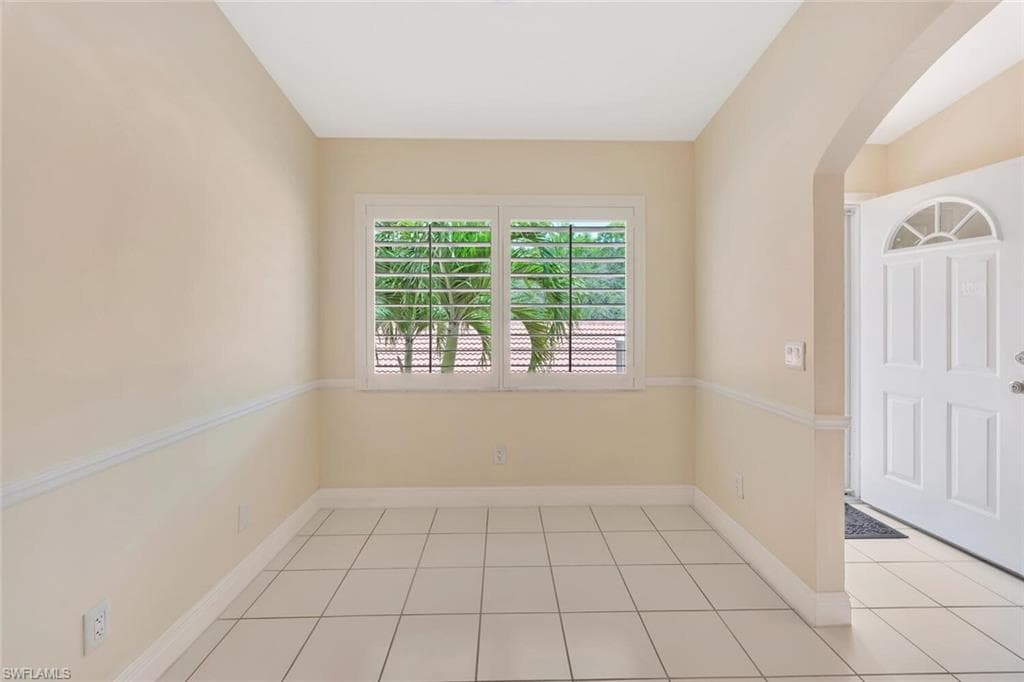 6720 Beach Resort Dr 10, Naples, FL 34114-7