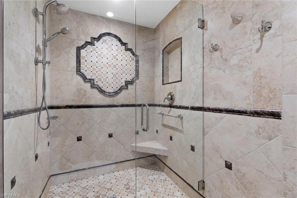 5850 Pelican Bay Blvd C, Naples, FL 34108-17