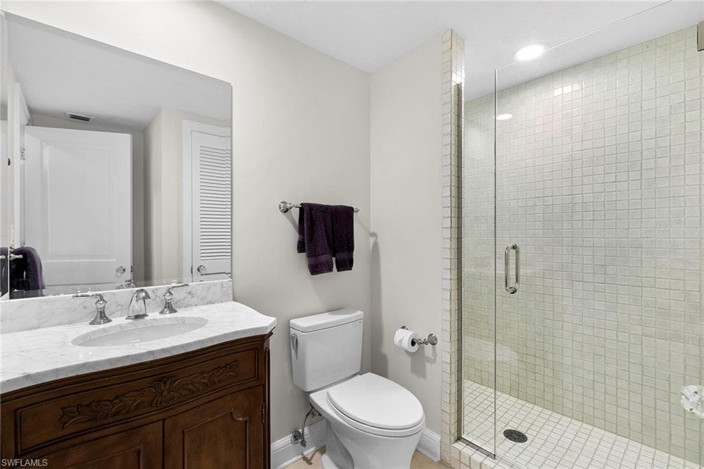 5850 Pelican Bay Blvd C, Naples, FL 34108-29
