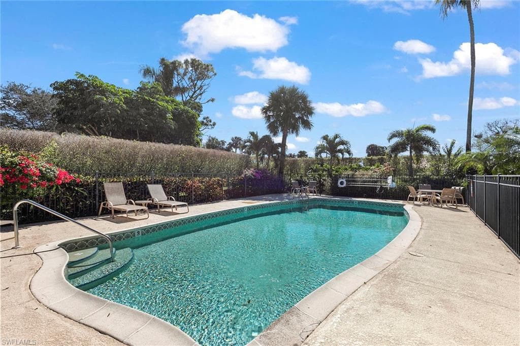 5850 Pelican Bay Blvd C, Naples, FL 34108-31