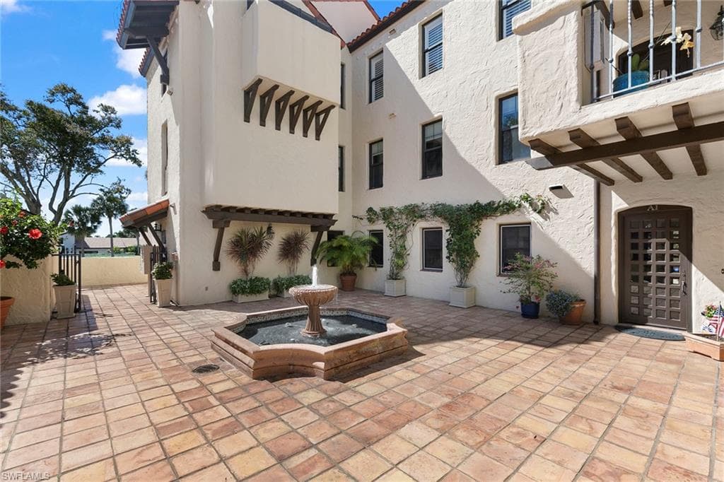 5850 Pelican Bay Blvd C, Naples, FL 34108-32
