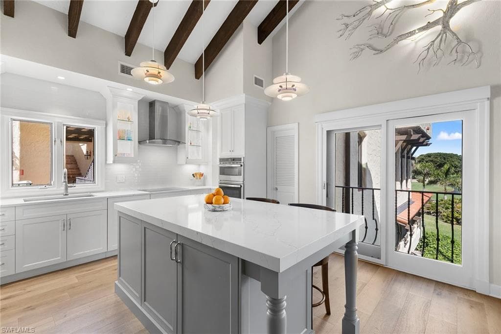 5850 Pelican Bay Blvd C, Naples, FL 34108-8