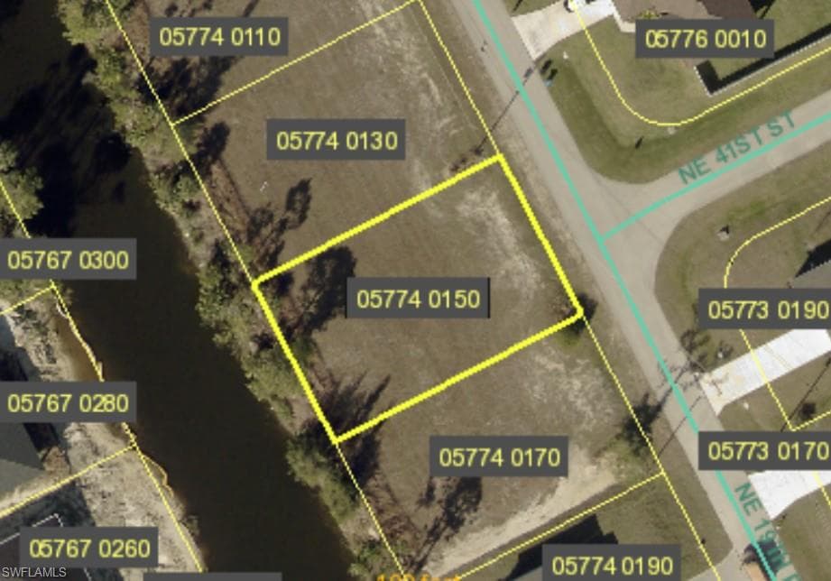 4018 19th Pl, Cape Coral, FL 33909-2