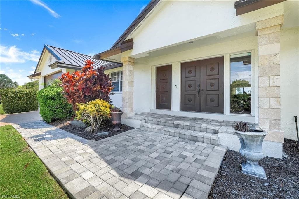 400 Barfield Dr, Marco Island, FL 34145-6