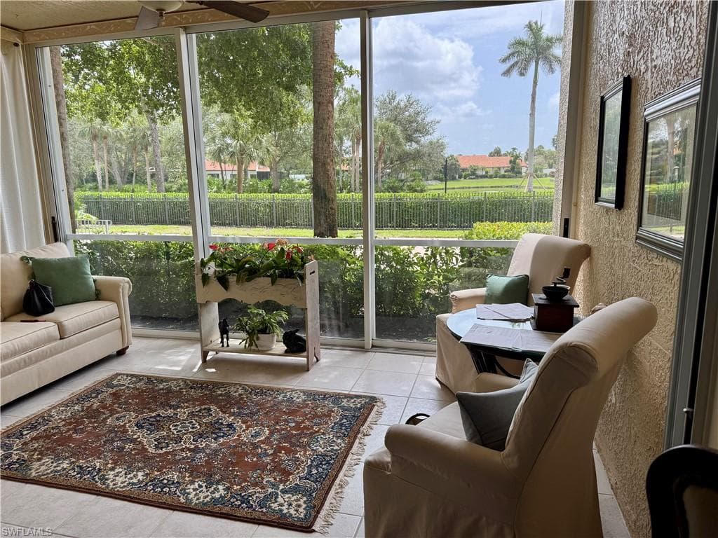 5809 Glencove Dr 902, Naples, FL 34108-1