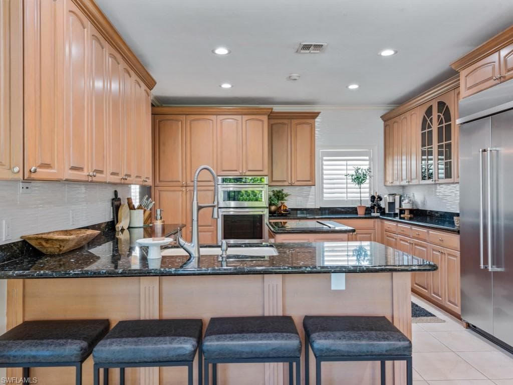 190 Geranium Ct, Marco Island, FL 34145-15
