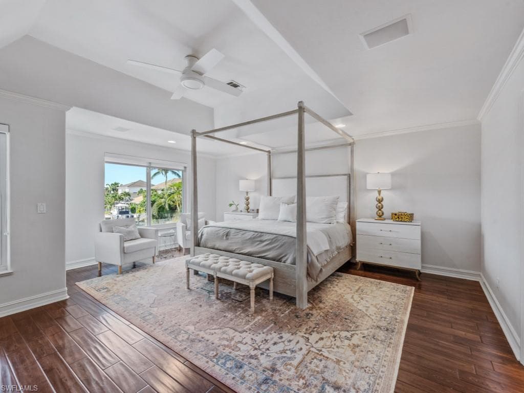 190 Geranium Ct, Marco Island, FL 34145-19