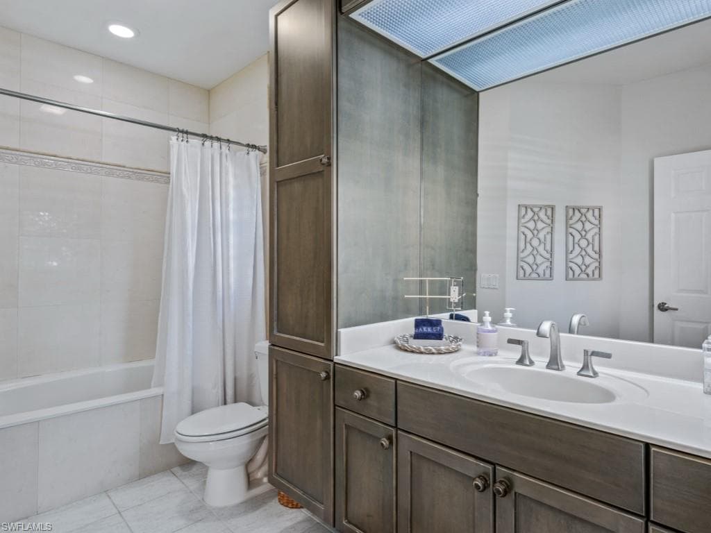 190 Geranium Ct, Marco Island, FL 34145-23