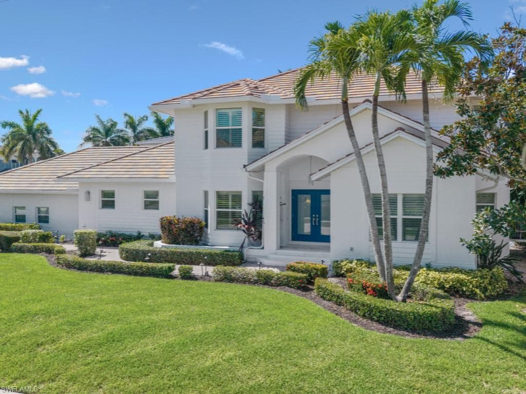 190 Geranium Ct, Marco Island, FL 34145-2