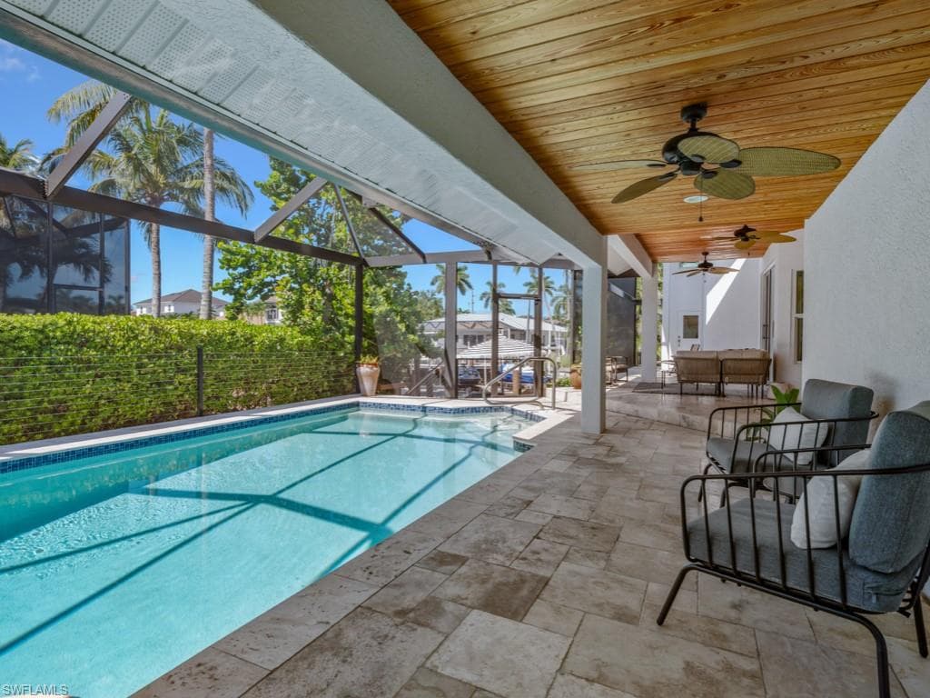 190 Geranium Ct, Marco Island, FL 34145-29