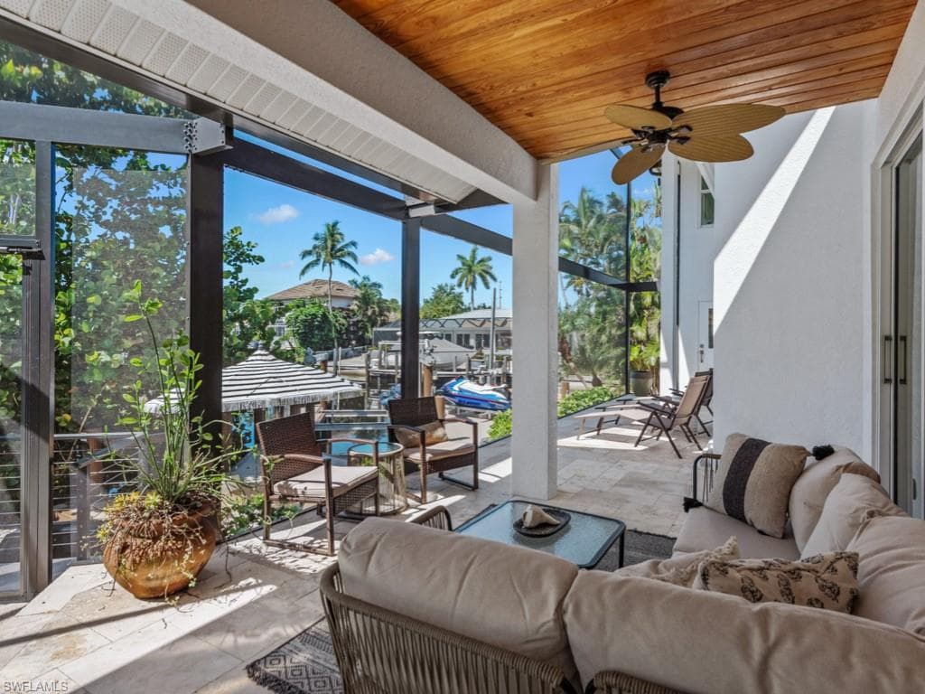 190 Geranium Ct, Marco Island, FL 34145-32