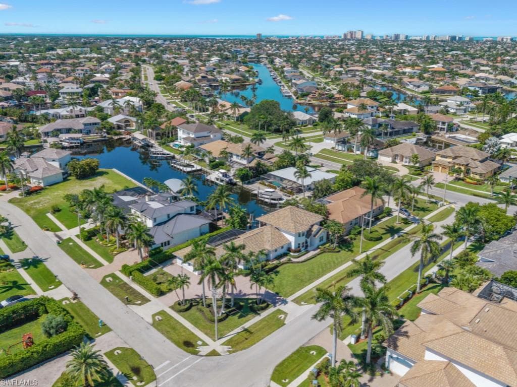 190 Geranium Ct, Marco Island, FL 34145-51