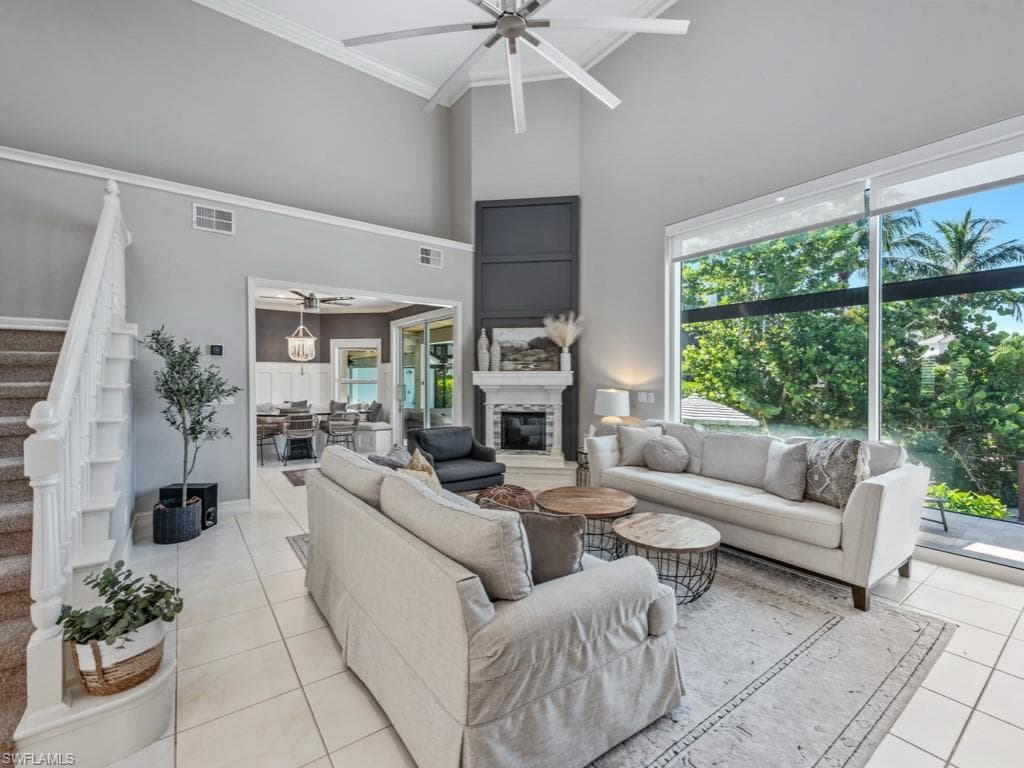 190 Geranium Ct, Marco Island, FL 34145-6
