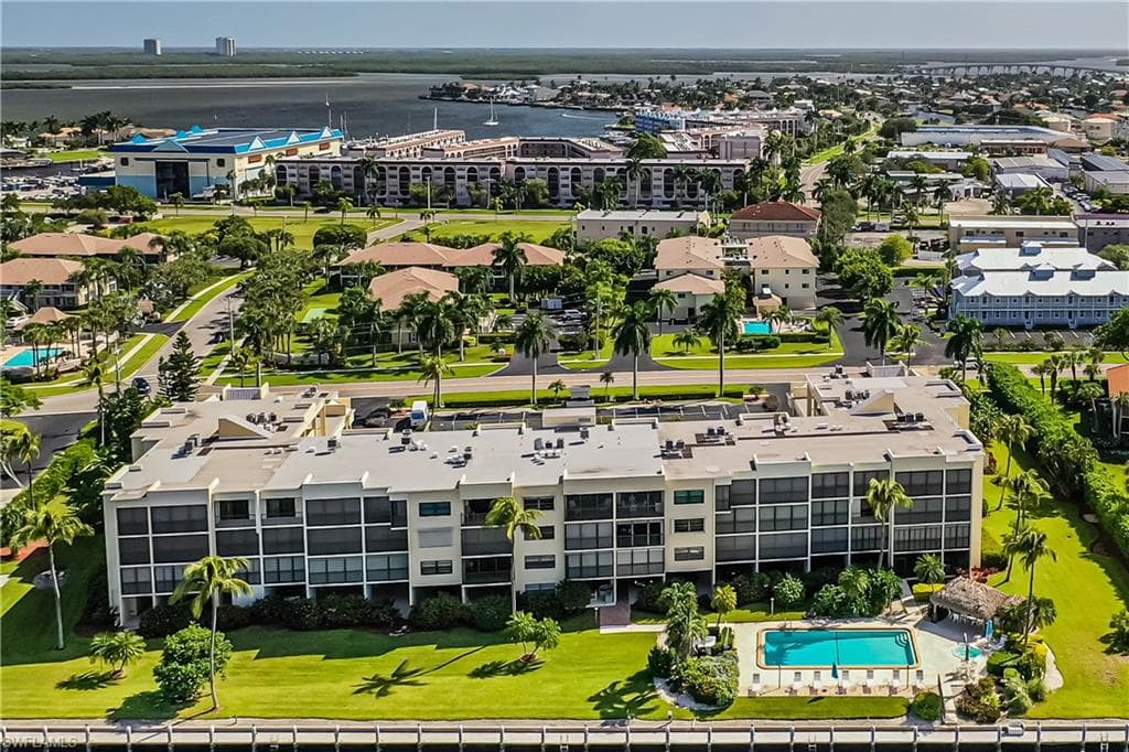 838 Elkcam Cir 307, Marco Island, FL 34145-18