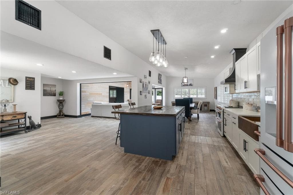 544 Bayside Dr, Fort Myers, FL 33919-15