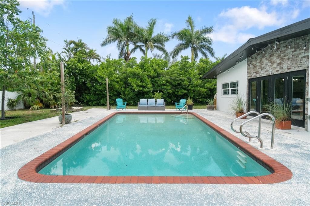 544 Bayside Dr, Fort Myers, FL 33919-43