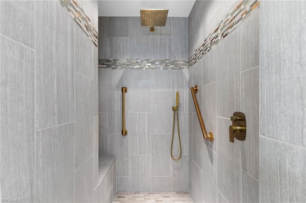 570 El Camino Real 2303, Naples, FL 34119-14