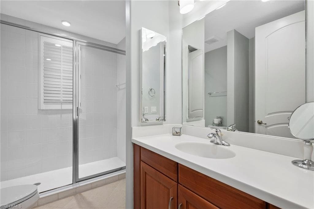 570 El Camino Real 2303, Naples, FL 34119-17