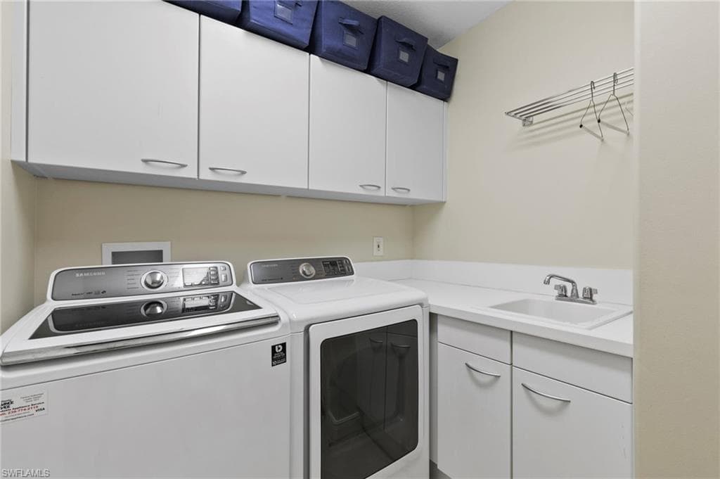 570 El Camino Real 2303, Naples, FL 34119-19