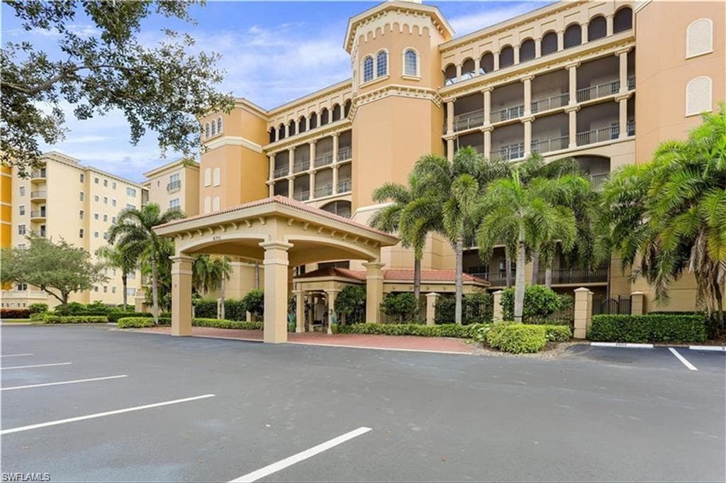 570 El Camino Real 2303, Naples, FL 34119-27