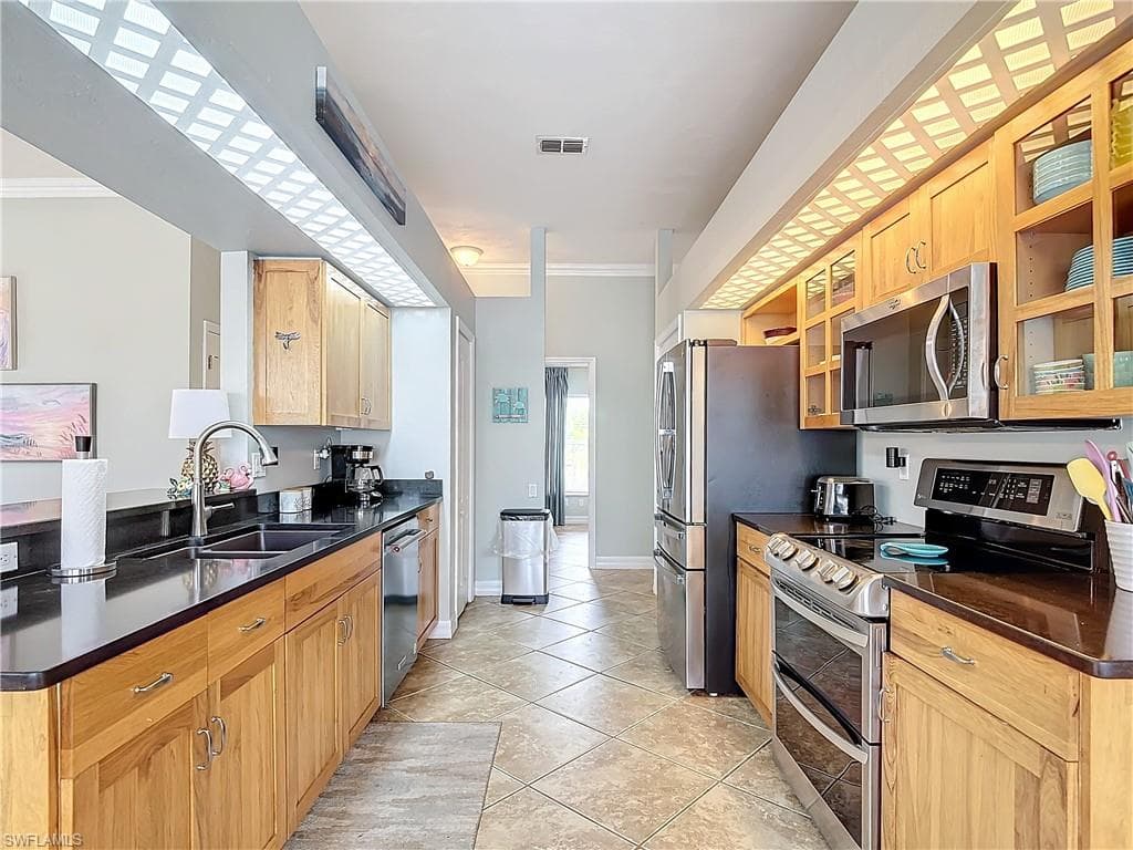 2389 Cherimoya Ln, St. James City, FL 33956-10