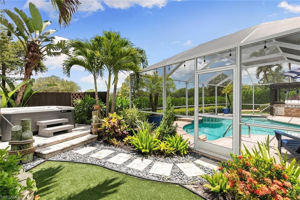 2322 River Reach Dr, Naples, FL 34104-29