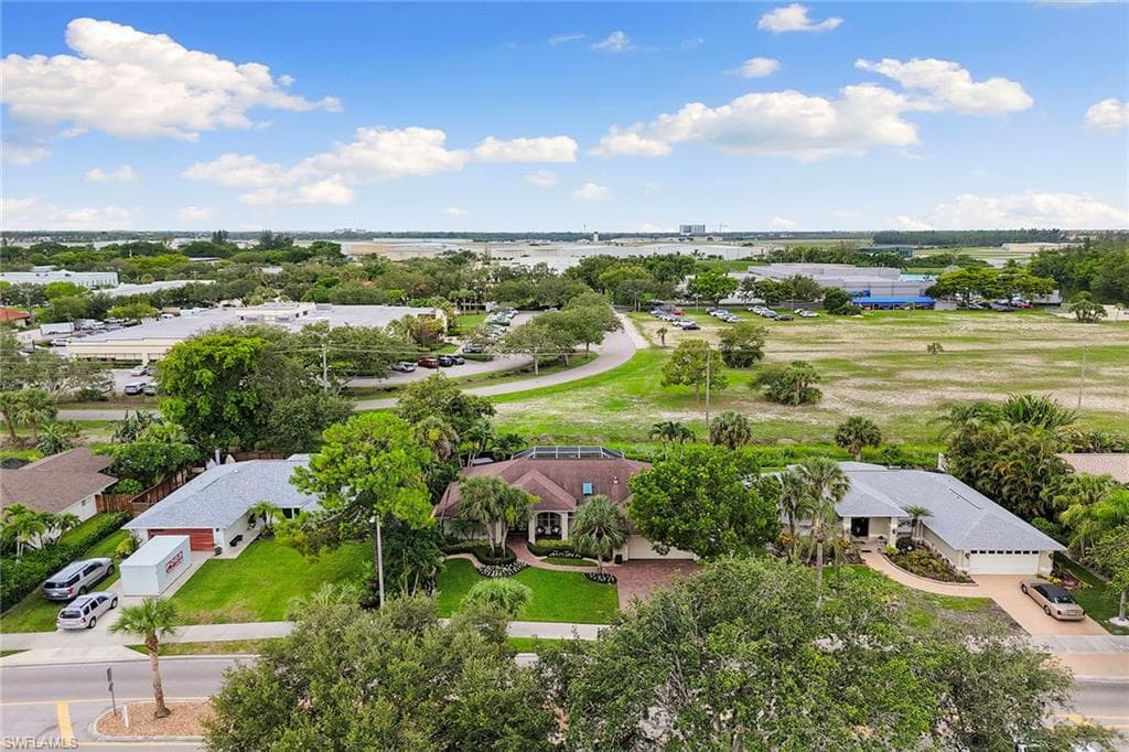 2322 River Reach Dr, Naples, FL 34104-33