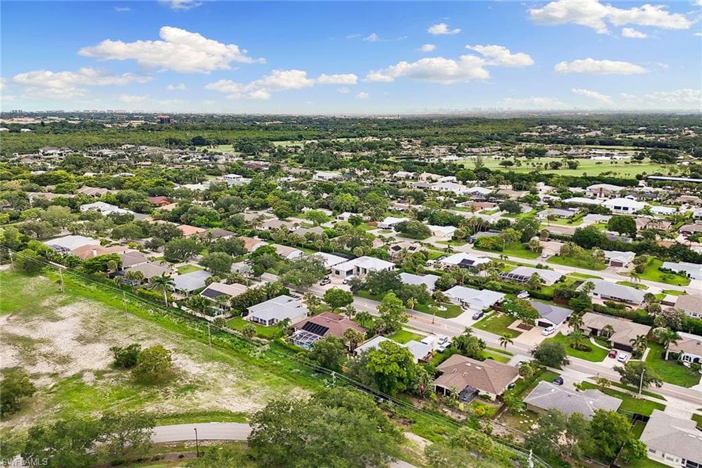 2322 River Reach Dr, Naples, FL 34104-37