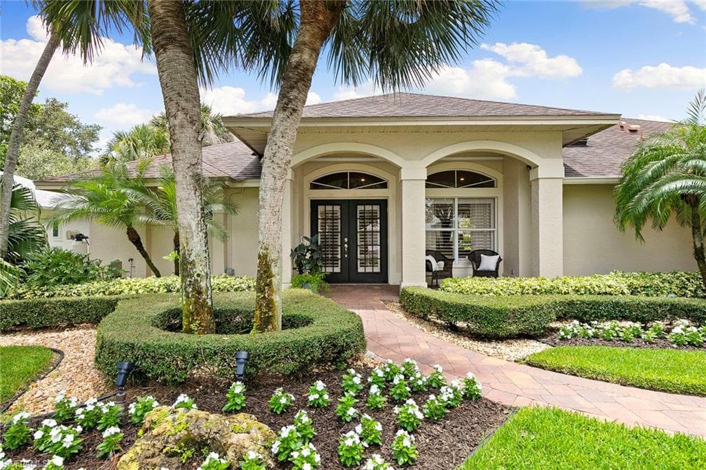 2322 River Reach Dr, Naples, FL 34104-3