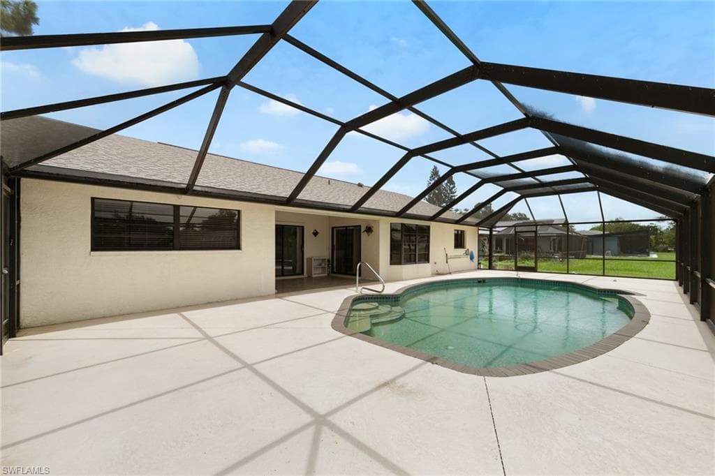 9366 Pineapple Rd, Fort Myers, FL 33967-38