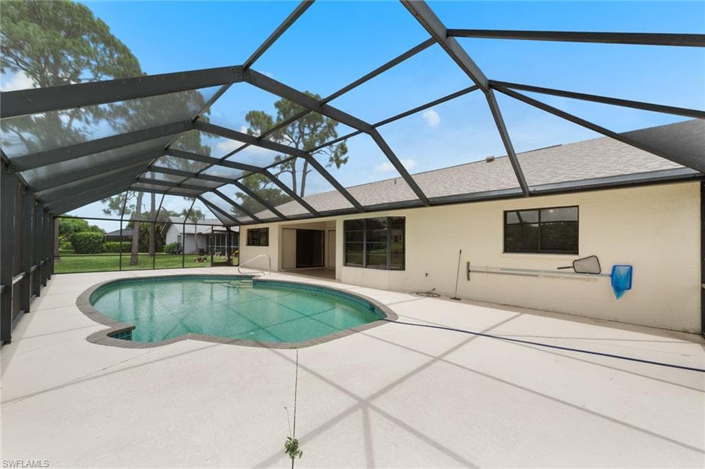 9366 Pineapple Rd, Fort Myers, FL 33967-39