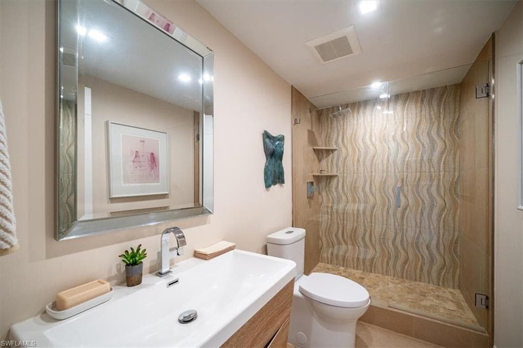 7515 Pelican Bay Blvd 8a, Naples, FL 34108-9