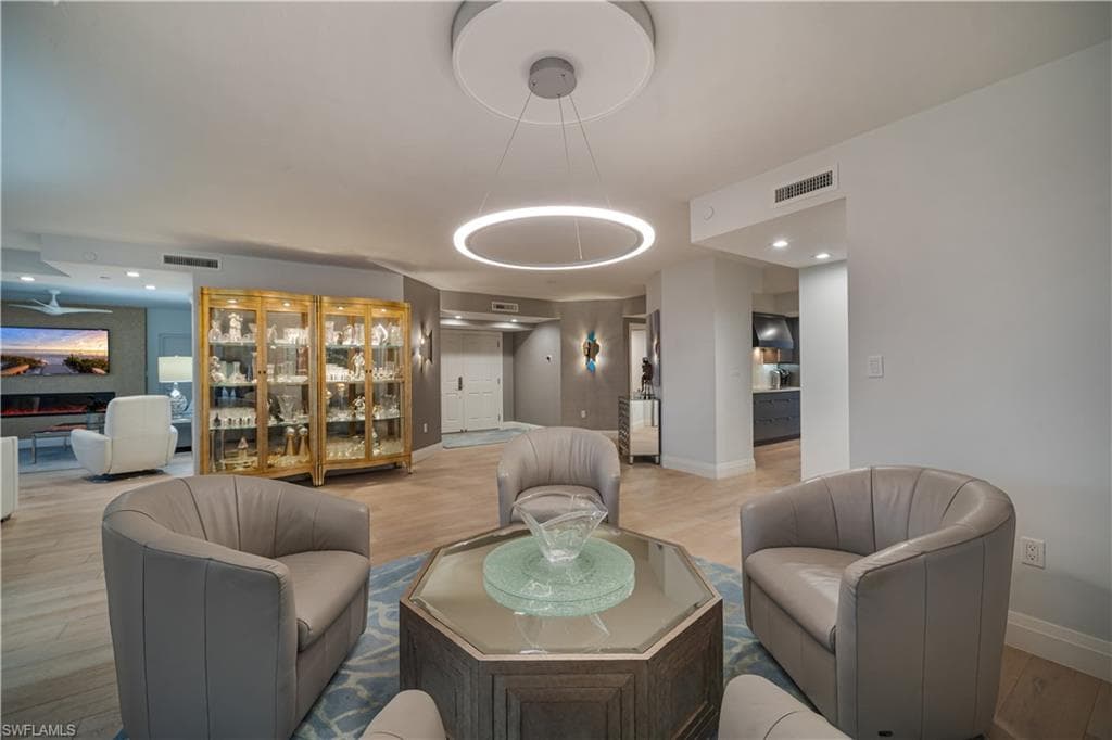 7515 Pelican Bay Blvd 8a, Naples, FL 34108-11