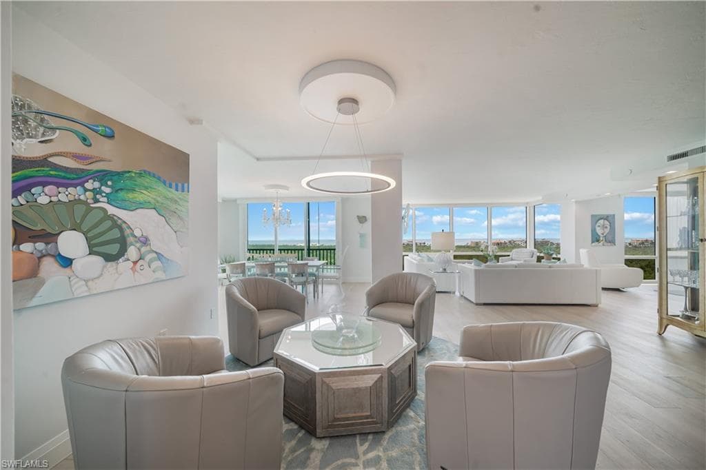 7515 Pelican Bay Blvd 8a, Naples, FL 34108-12