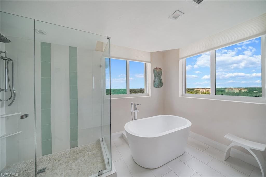 7515 Pelican Bay Blvd 8a, Naples, FL 34108-22