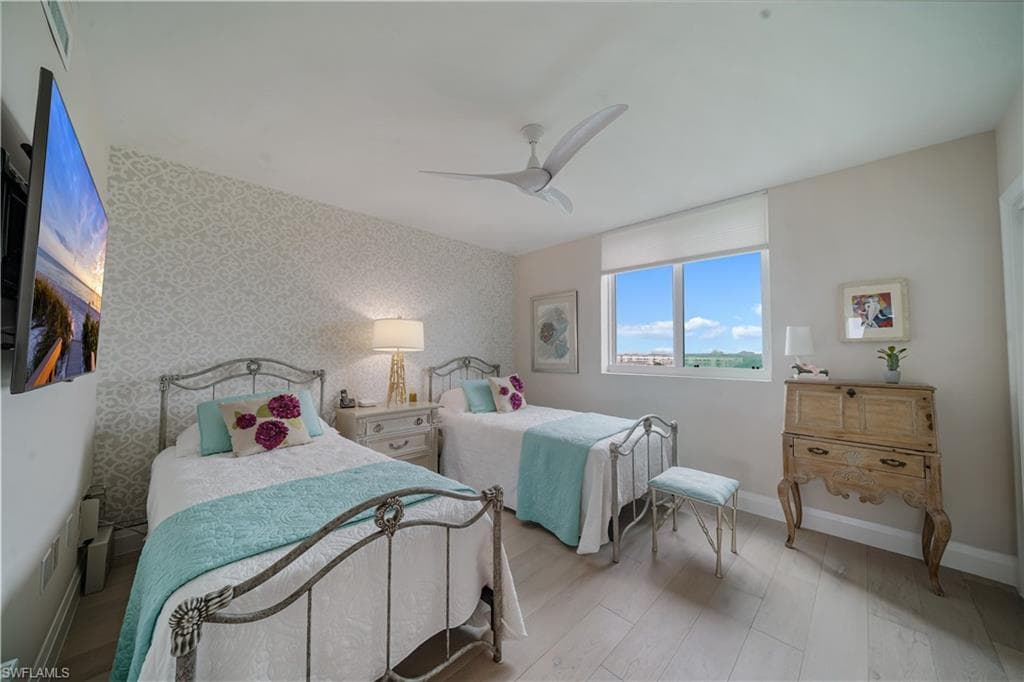 7515 Pelican Bay Blvd 8a, Naples, FL 34108-23