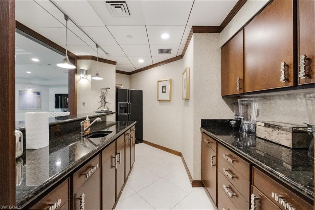 7515 Pelican Bay Blvd 8a, Naples, FL 34108-34