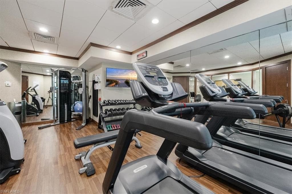 7515 Pelican Bay Blvd 8a, Naples, FL 34108-38