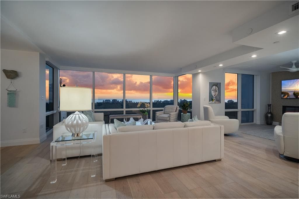 7515 Pelican Bay Blvd 8a, Naples, FL 34108-5