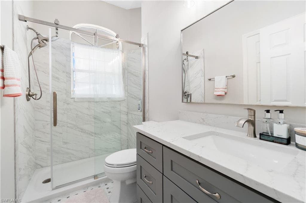 15259 Devon Green Ln, Naples, FL 34110-20