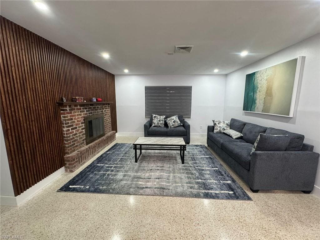 2231 Isle Of Pines Ave, Fort Myers, FL 33905-10