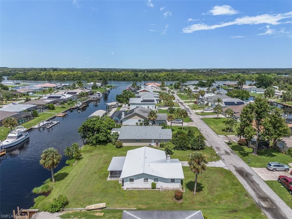 2231 Isle Of Pines Ave, Fort Myers, FL 33905-2