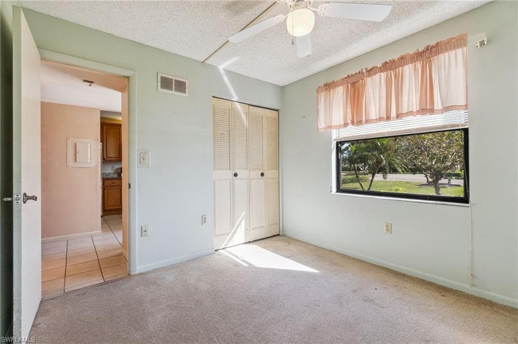 4198 27th Ct SW 105, Naples, FL 34116-9