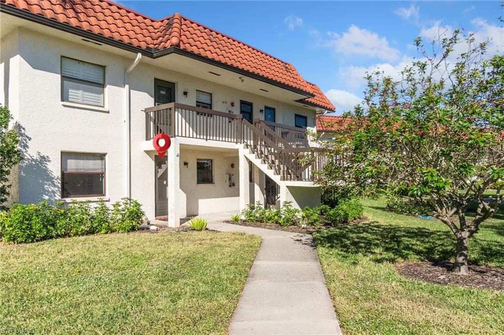 4198 27th Ct SW 105, Naples, FL 34116-6
