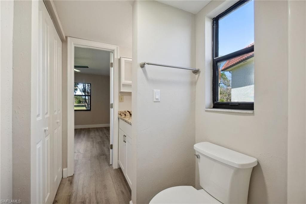4198 27th Ct SW 106, Naples, FL 34116-10