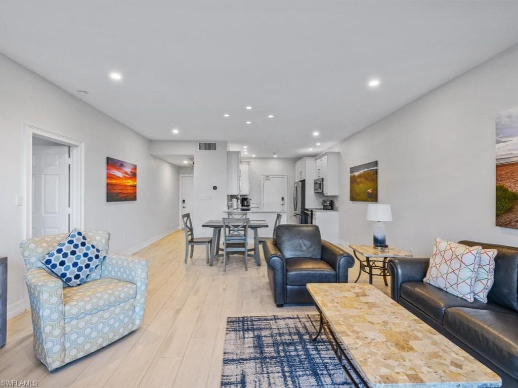 174 Collier Blvd Ph-d, Marco Island, FL 34145-34