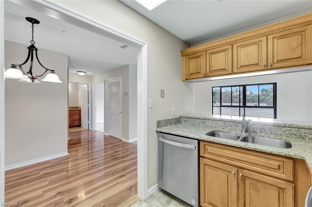 900 Arbor Lake Dr 207, Naples, FL 34110-10