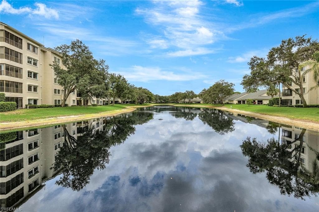 900 Arbor Lake Dr 207, Naples, FL 34110-1
