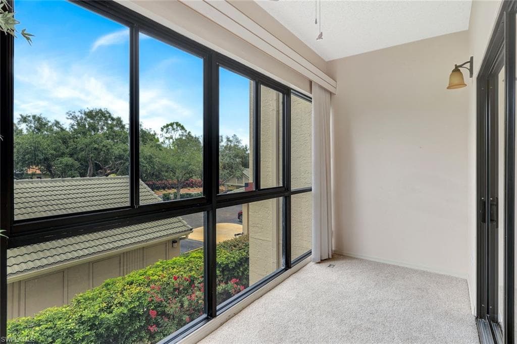 900 Arbor Lake Dr 207, Naples, FL 34110-19