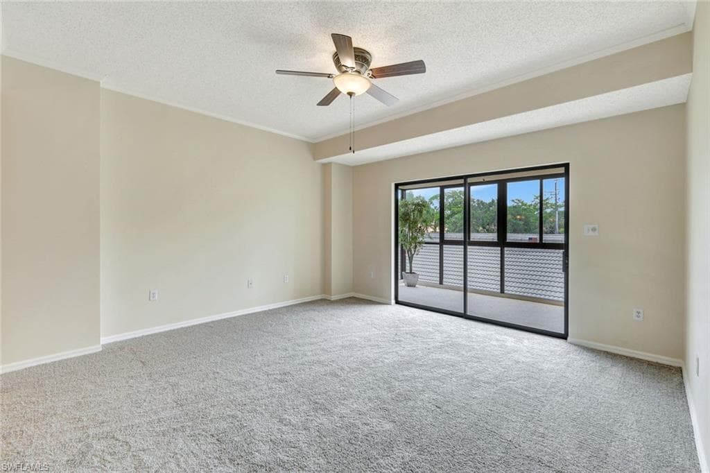 900 Arbor Lake Dr 207, Naples, FL 34110-5
